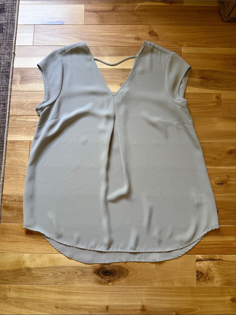 DR2 V-Neck Cap Sleeve Blouse in Light Taupe